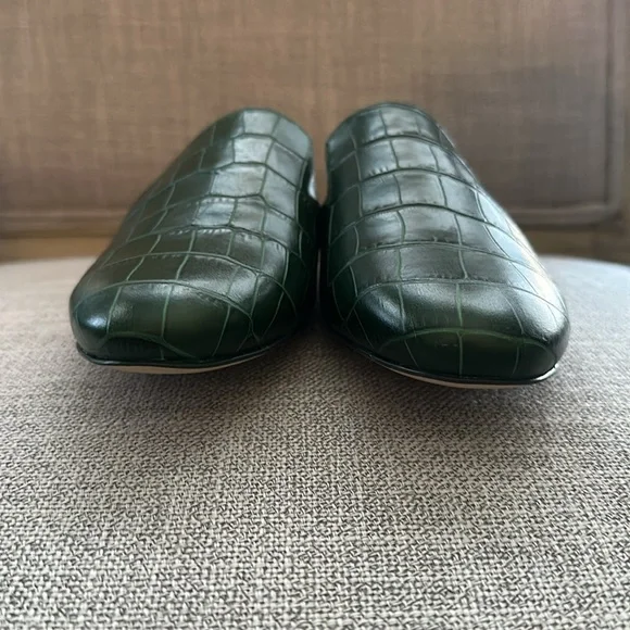 NEW Michael by Micheal Kors Faux croc mules / flats / green / 7.5M - Picture 6 of 9